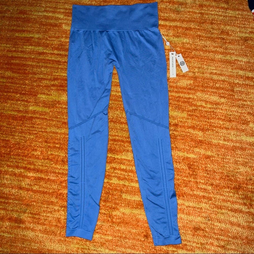 NWT Max Studio leggings 🌸